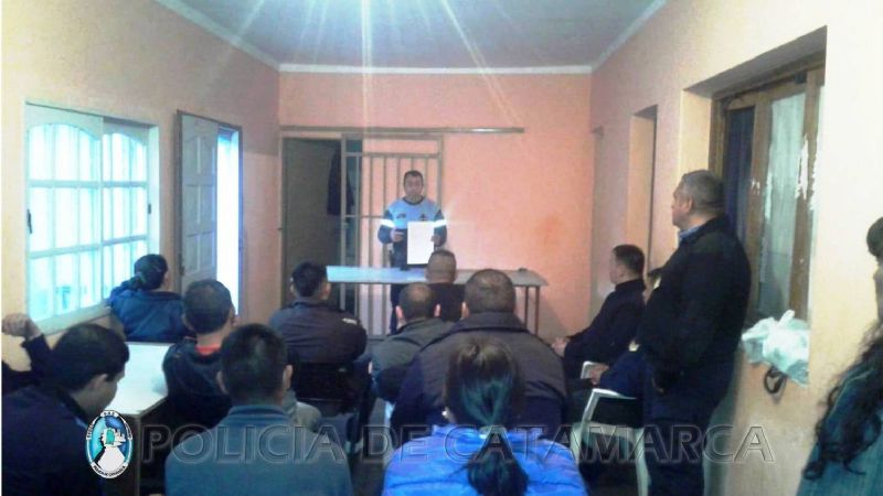 Capacitación a personal policial y de la Guardia Urbana de Pomán