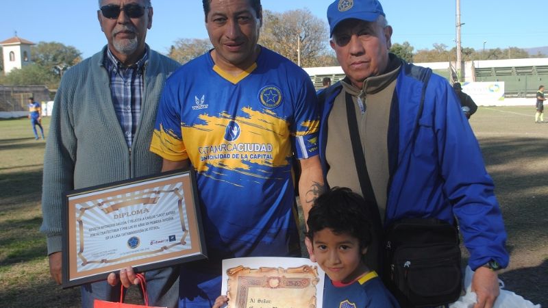 “Qué 20 años no es nada…”, ¿no “Loco ‘e la Pala”?