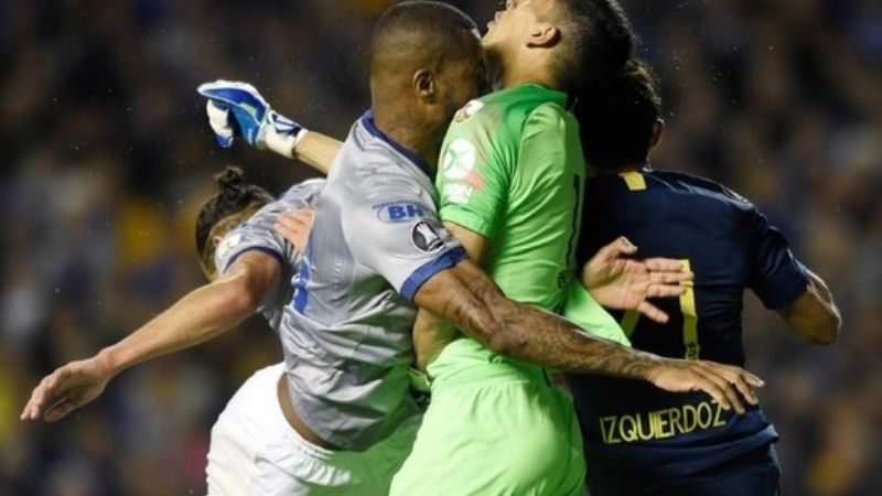 El erróneo uso del VAR que le costó la expulsión a Dedé