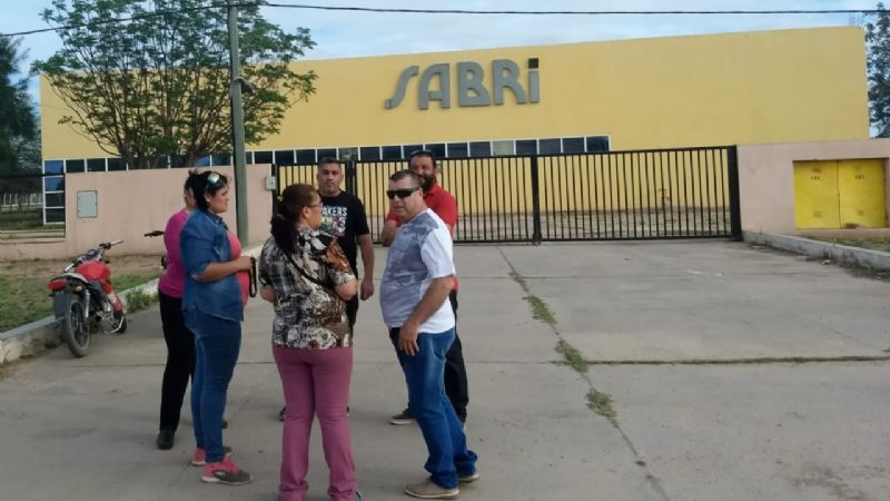 Denuncian precarización laboral en la Textil Sabri en Recreo