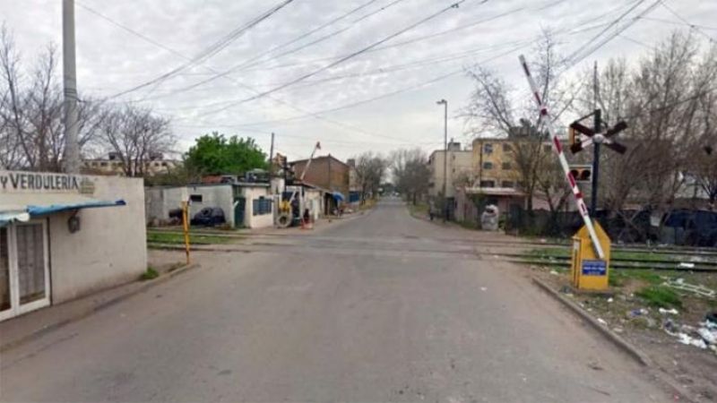 Un chico de 13 años apuñaló a su madre por despertarlo para ir a la escuela