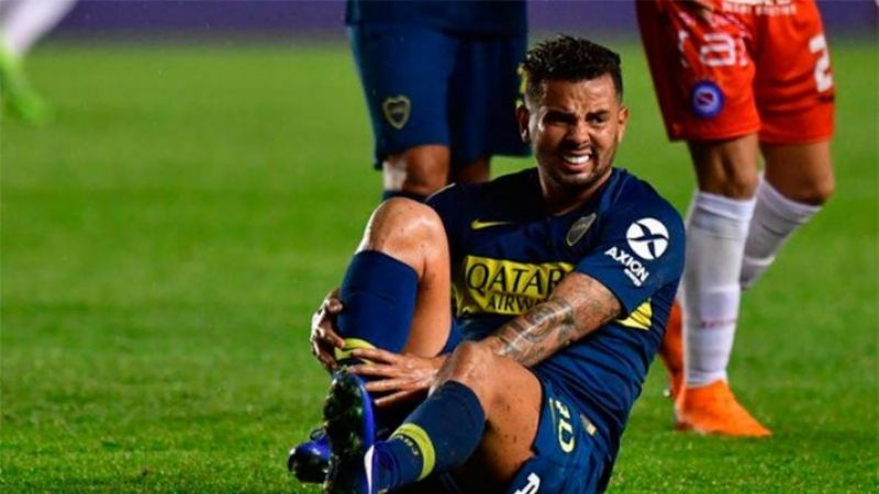 Cardona con un pie afuera del choque ante River