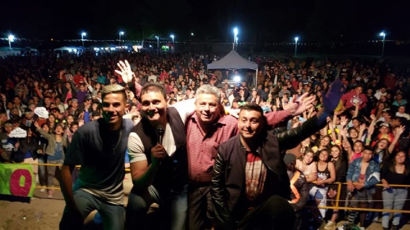 Con un lleno total, los estudiantes recibieron la primavera en San José