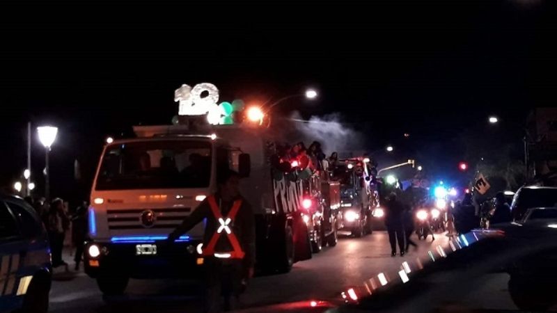 La noche de las Promos: Camionazo de Estudiantes en Recreo