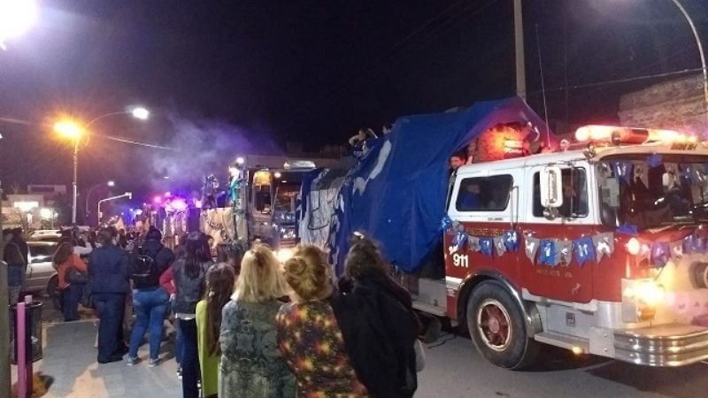 La noche de las Promos: Camionazo de Estudiantes en Recreo