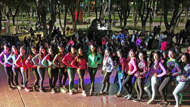 Las reinas de los estudiantes realizan distintas actividades en Santa María
