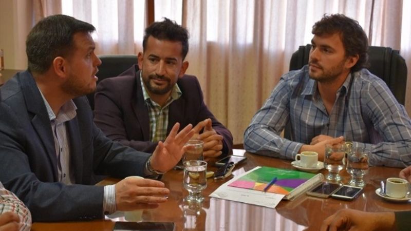 Menecier se reunió con su par riojano