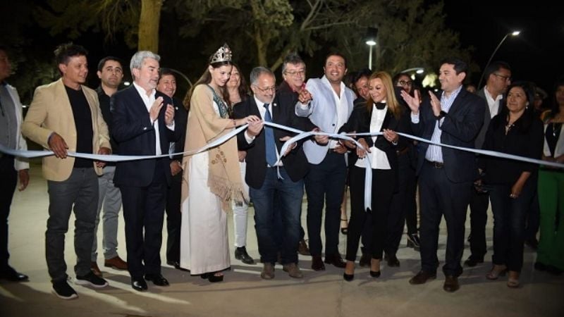 Quedó inaugurada la renovada plaza principal del Fiambalá