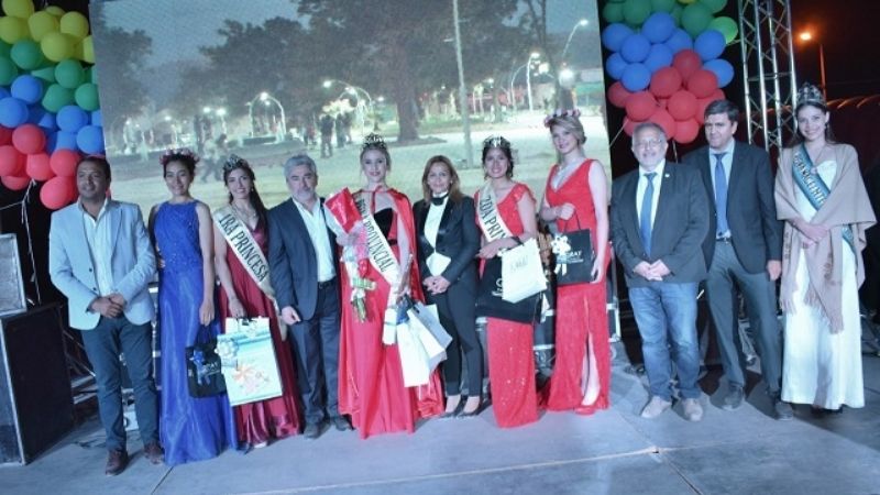 Elección de la Reina de los Estudiantes del Nivel Superior