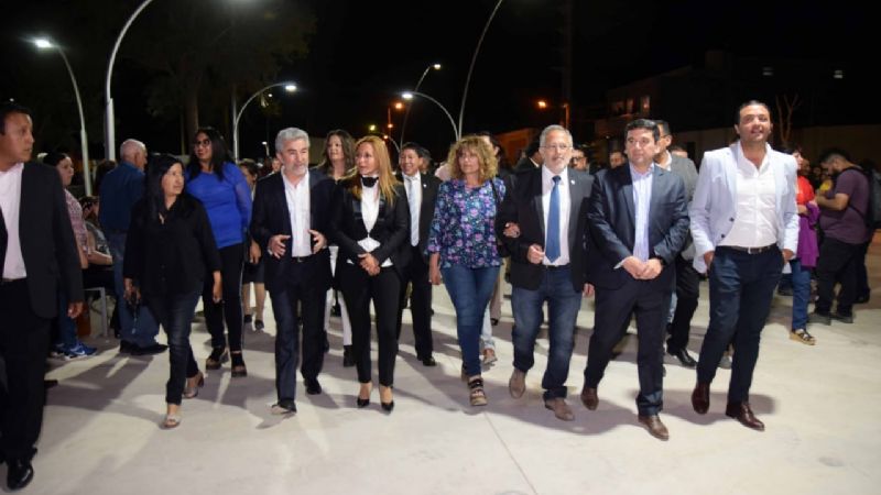 Imponente inauguración de la renovada plaza principal de Fiambalá