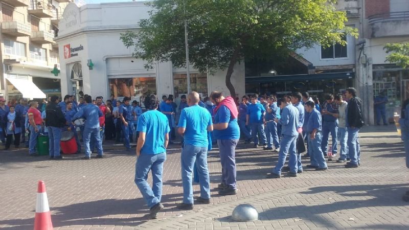 Trabajadores de Calzados Catamarca quedaron en la calle