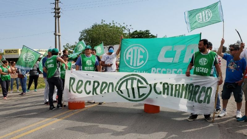 Municipales cortan ruta 157 en contra del ajuste