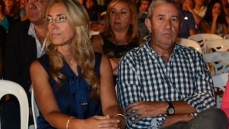La novia de Cobos vuelve a trabajar en el Senado