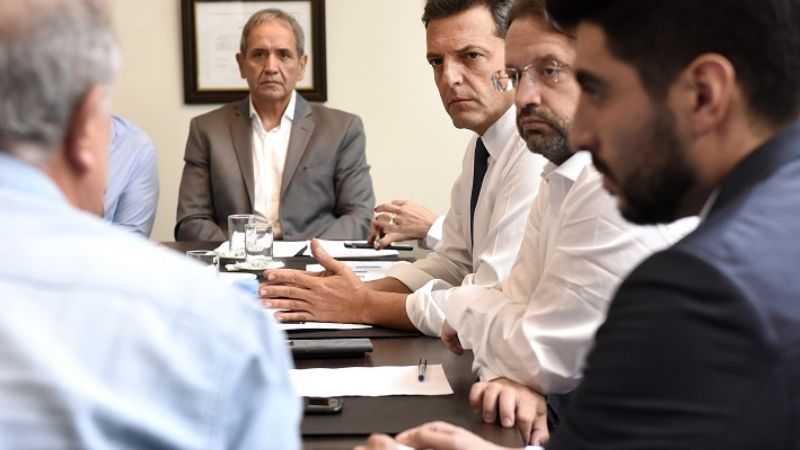 Massa: “El Gobierno se tiene que bajar del pedestal de la soberbia”