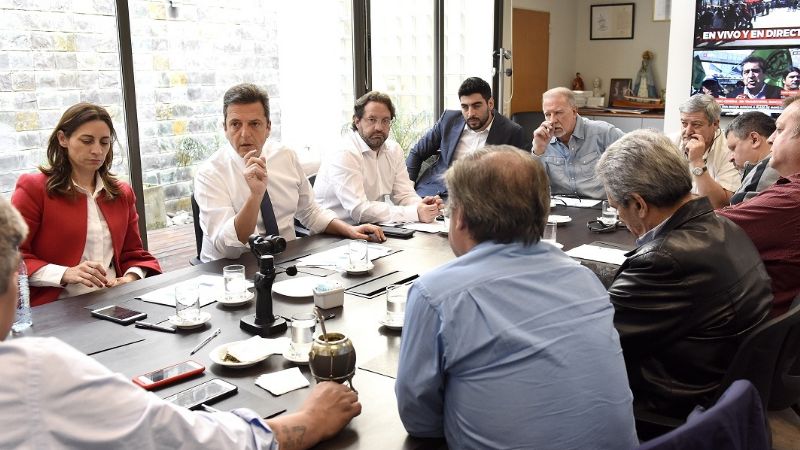 Massa: “El Gobierno se tiene que bajar del pedestal de la soberbia”