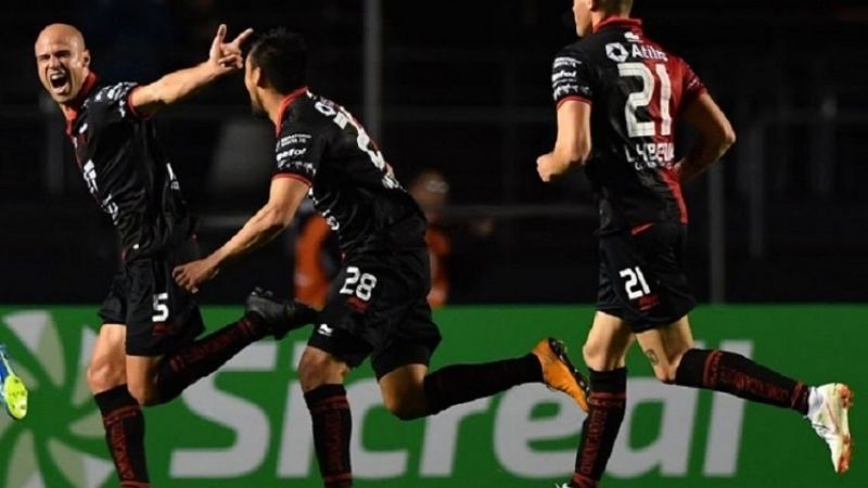 Colón visita a Juniors, por 4tos. de la Sudamericana