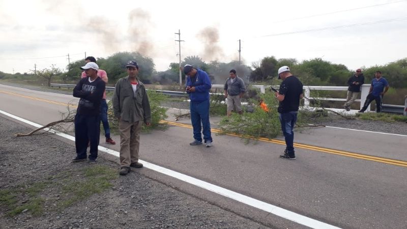 Piquete en la ruta 38, en Chumbicha
