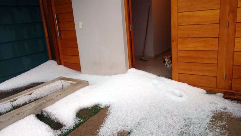 Un impactante temporal de granizo azotó a Córdoba