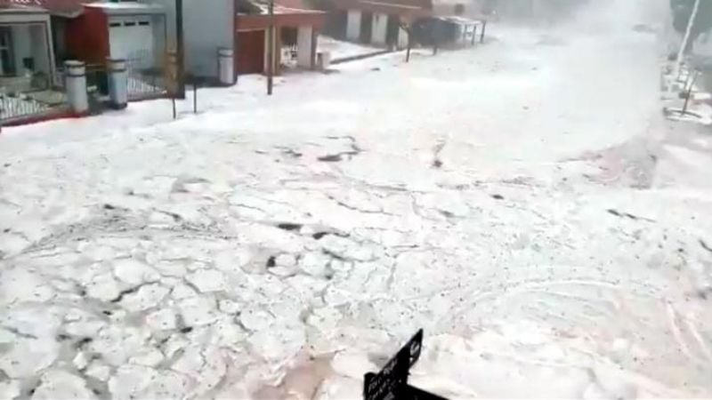 Un impactante temporal de granizo azotó a Córdoba