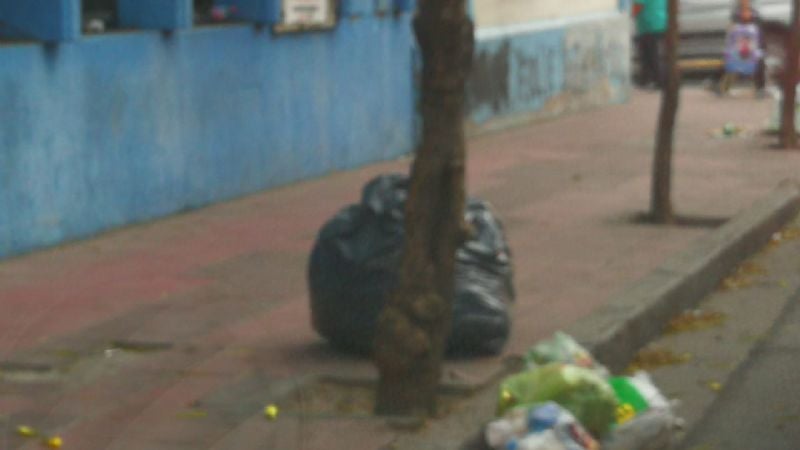 La ciudad tapada de basura