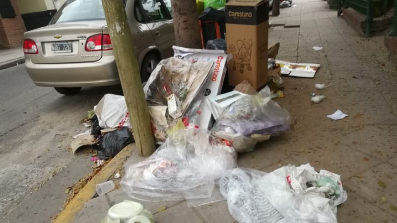 La ciudad tapada de basura