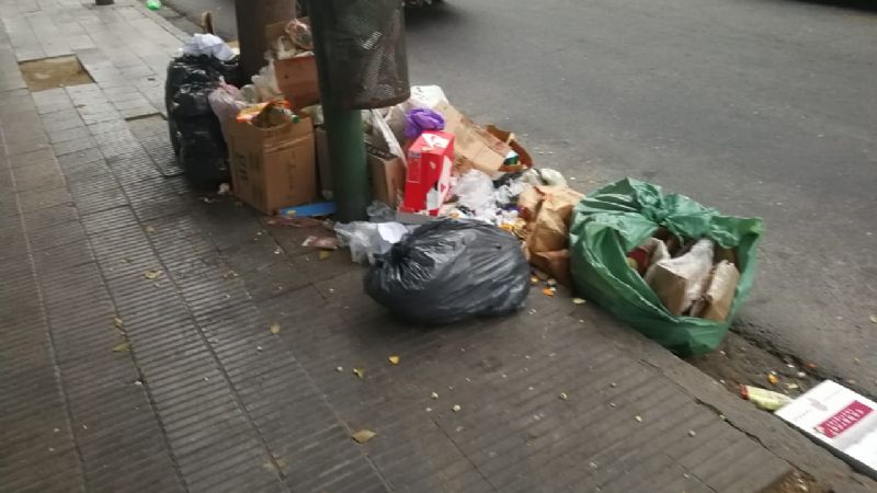 La ciudad tapada de basura