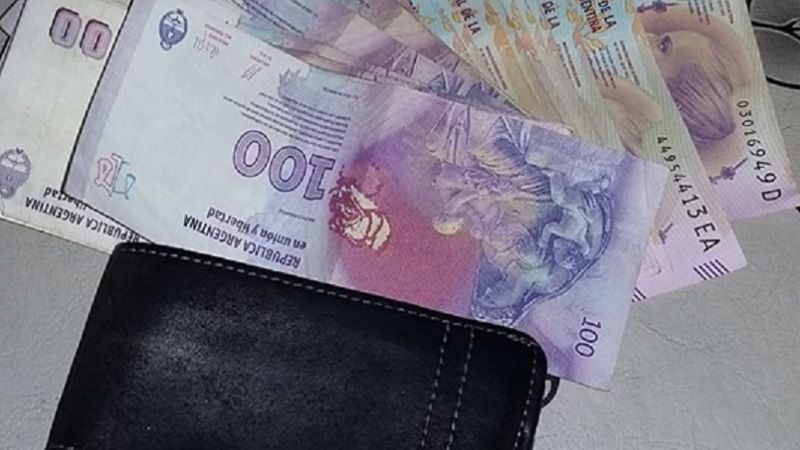 Los salarios cayeron y se vendría una ola de reapertura de paritarias