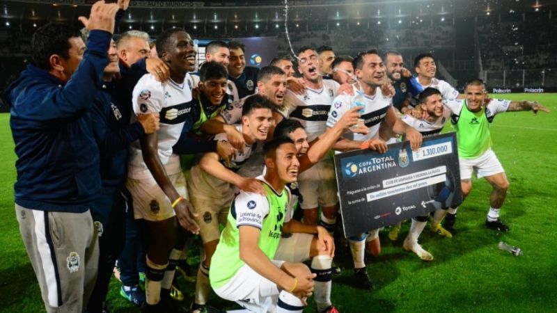 Gimnasia (LP) volvió a “golpear” a Boca