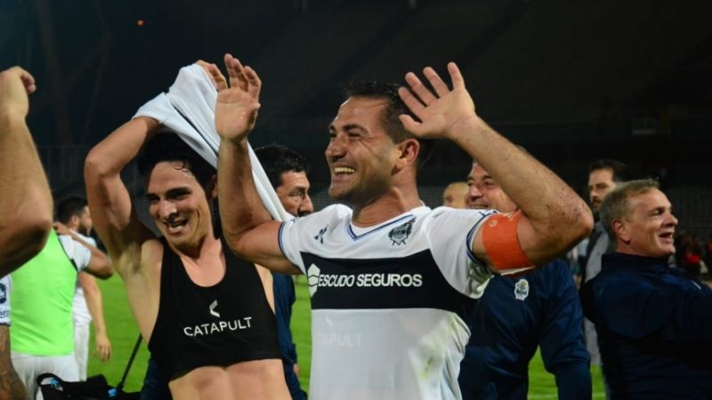 Gimnasia (LP) volvió a “golpear” a Boca