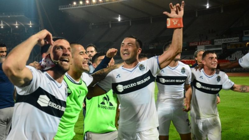 Gimnasia (LP) volvió a “golpear” a Boca