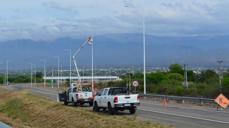 Avanza la iluminación de la Av. Circunvalación