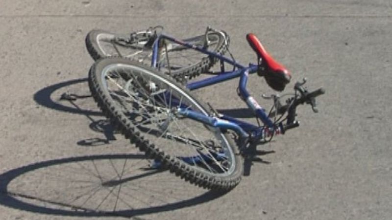 Adolescente se cayó de la bicicleta y terminó en el hospital