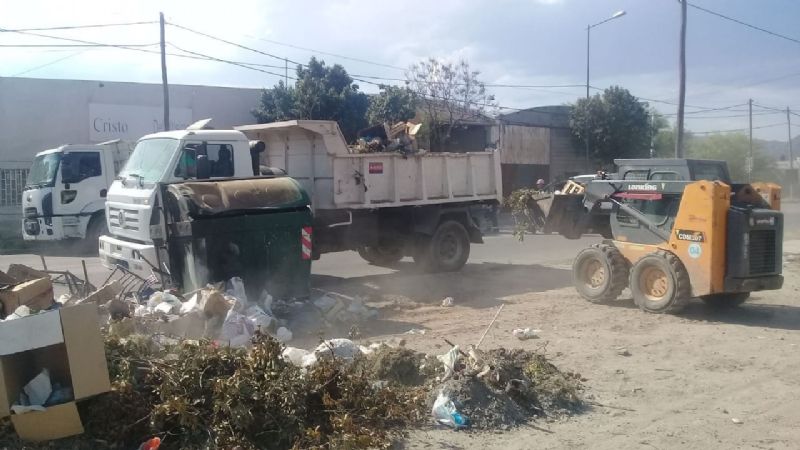 Después del paro de cinco días, limpian toda la ciudad
