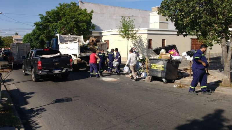 Después del paro de cinco días, limpian toda la ciudad