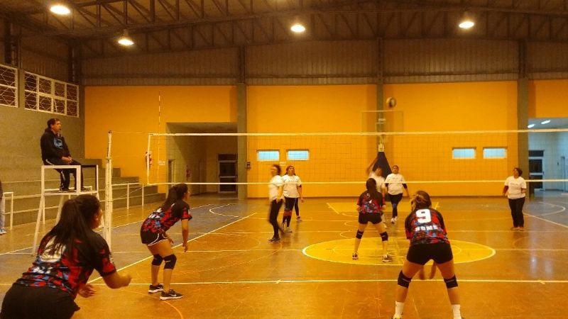 Se jugó la cuarta fecha de la Liga Regional de Vóley