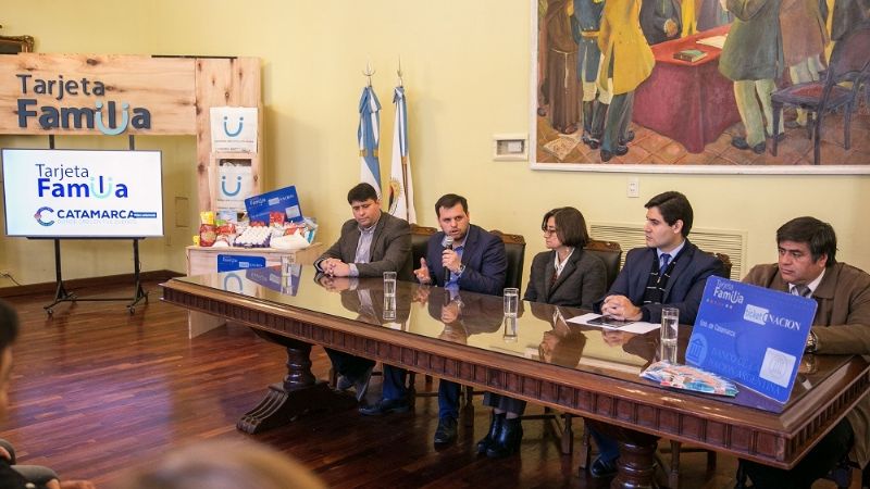 Lucía presentó la Tarjeta Familia y anunció un importante incremento