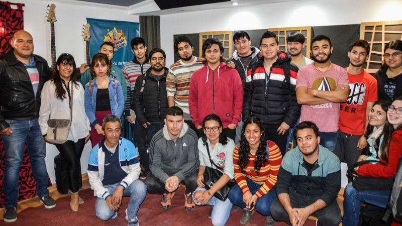 Alumnos del ISAC visitaron el Estudio de Grabación