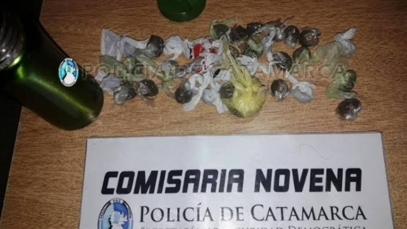 Escondían droga dentro de un termo