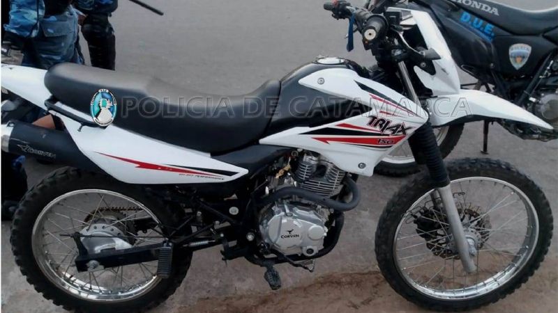 En persecución, atrapan a ladrones de moto