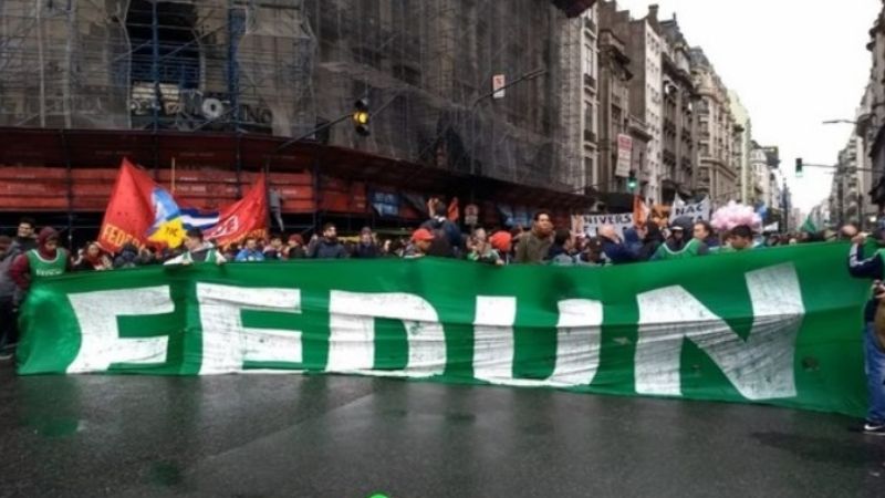 Una federación de gremios universitarios aceptó la propuesta salarial