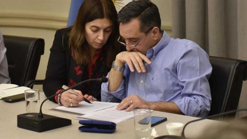 Menos Conadu Histórica, el resto de los gremios aceptó la oferta salarial