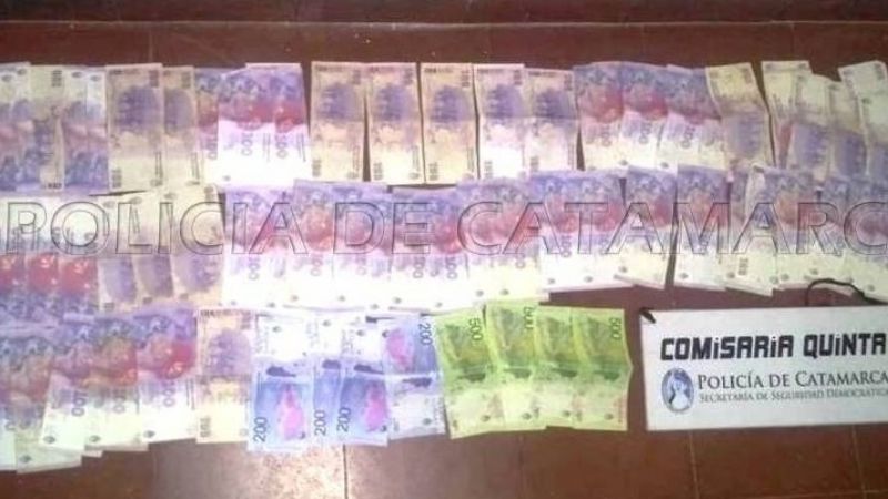 Detienen a dos mecheras que tenían celulares robados y $10.000