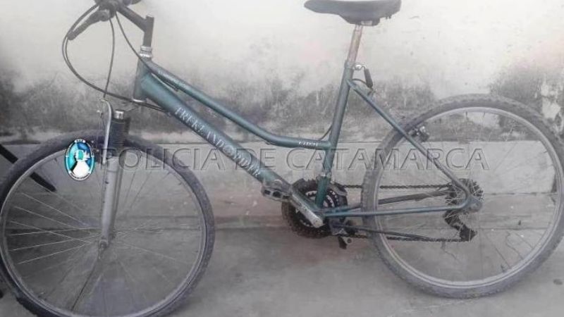 Compró una bicicleta robada y la entregó a la policía