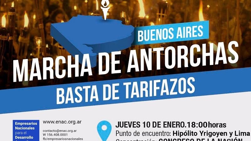 Marcha de antorchas en contra del “tarifazo de facto”