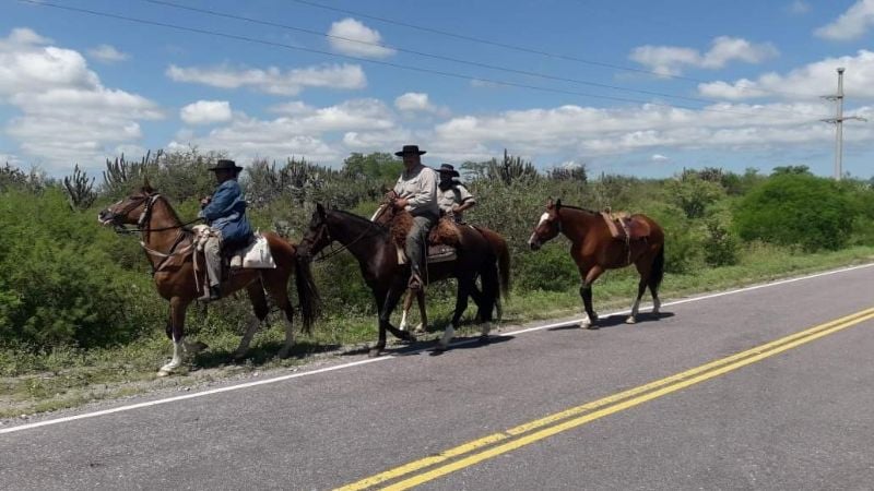 Al Suncho: Cabalgata pasó por Icaño