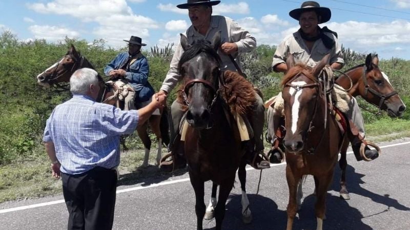Al Suncho: Cabalgata pasó por Icaño