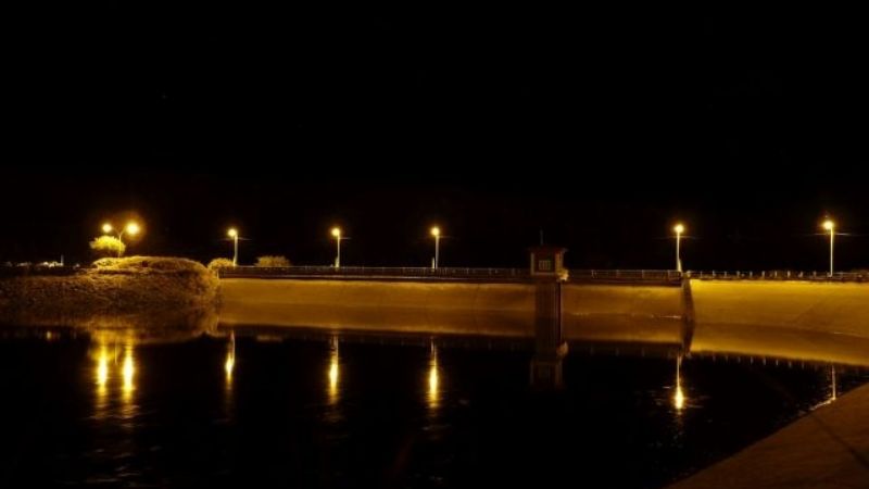 Salvan a una joven que se iba a arrojar al dique El Jumeal