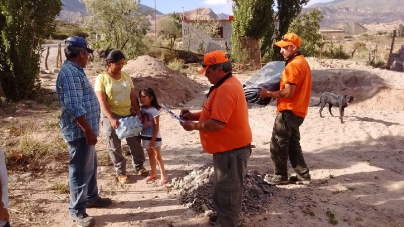 Asisten a familias afectadas por la tormenta en Barranca Larga