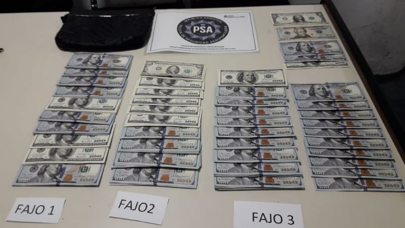 Hallaron más de U$S 30.000 y los devolvieron a sus dueños