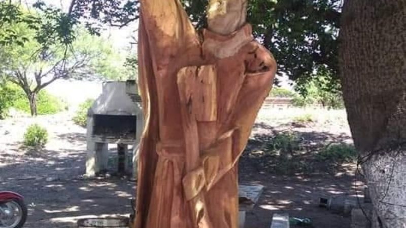 Escultura en madera de Esquiú